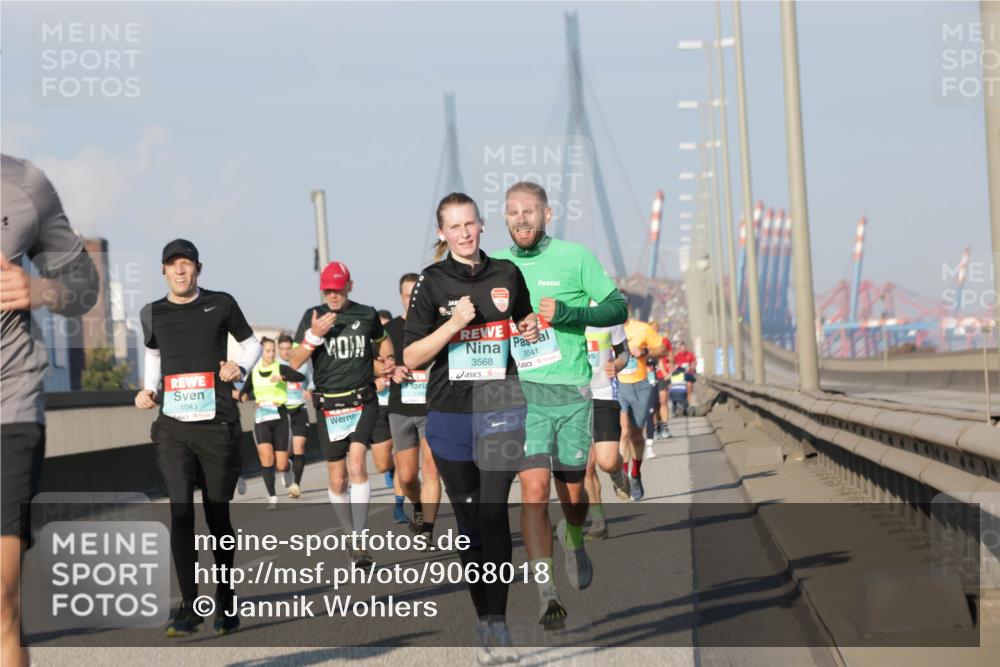 03.10.2025 - Köhlbrandbrückenlauf Jannik Wohlers http://msf.ph/oto/9068018 03.10.2025 09:47:33 Position 3 1043, 3568, 3041 meine-sportfotos.de