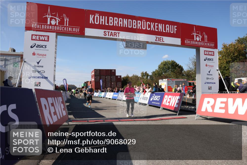 03.10.2025 - Köhlbrandbrückenlauf Lena Gebhardt http://msf.ph/oto/9068029 03.10.2025 13:32:32 Ziel 4485, 4966, 5226, 5255, 5286, 5357, 5442, 5876, 5891, 5892, 6141 meine-sportfotos.de