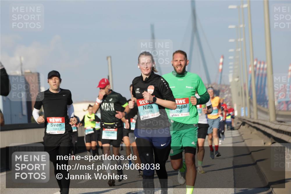 03.10.2025 - Köhlbrandbrückenlauf Jannik Wohlers http://msf.ph/oto/9068038 03.10.2025 09:47:33 Position 3 1043, 3568, 10, 3041 meine-sportfotos.de