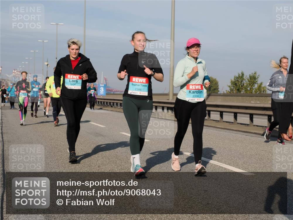 03.10.2025 - Köhlbrandbrückenlauf Fabian Wolf http://msf.ph/oto/9068043 03.10.2025 10:10:49 Position 3 3324, 2386, 2359 meine-sportfotos.de