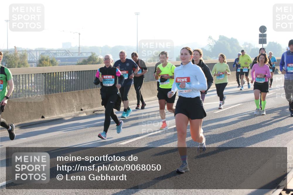03.10.2025 - Köhlbrandbrückenlauf Lena Gebhardt http://msf.ph/oto/9068050 03.10.2025 09:24:07 Position 1 2789 meine-sportfotos.de