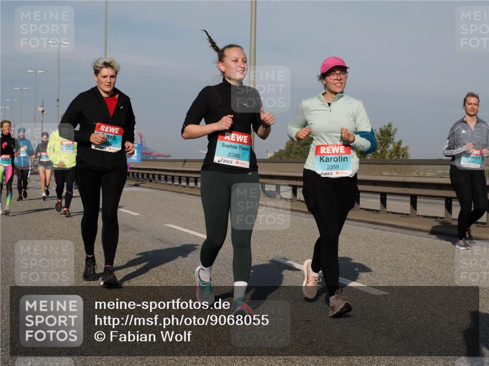 03.10.2025 - Köhlbrandbrückenlauf Fabian Wolf http://msf.ph/oto/9068055 03.10.2025 10:10:50 Position 3 2386, 2359, 2443 meine-sportfotos.de