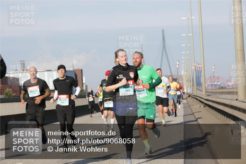 03.10.2025 - Köhlbrandbrückenlauf Jannik Wohlers http://msf.ph/oto/9068058 03.10.2025 09:47:34 Position 3 1194, 1043, 3568, 3041 meine-sportfotos.de