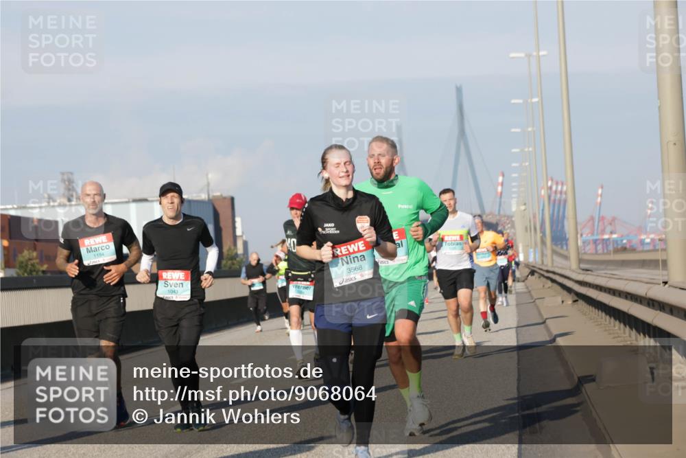 03.10.2025 - Köhlbrandbrückenlauf Jannik Wohlers http://msf.ph/oto/9068064 03.10.2025 09:47:34 Position 3 1194, 1043, 3568 meine-sportfotos.de