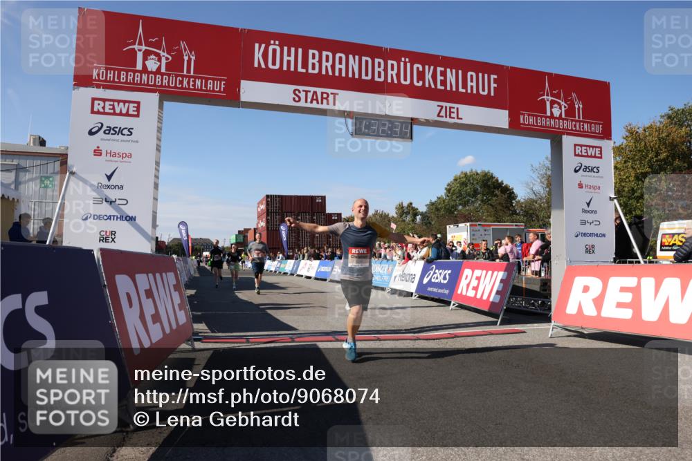 03.10.2025 - Köhlbrandbrückenlauf Lena Gebhardt http://msf.ph/oto/9068074 03.10.2025 13:32:35 Ziel 4966, 5226, 5255, 5286, 5357, 5442, 5876, 5891, 5892, 6141 meine-sportfotos.de