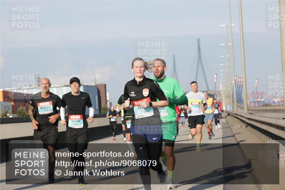 03.10.2025 - Köhlbrandbrückenlauf Jannik Wohlers http://msf.ph/oto/9068079 03.10.2025 09:47:34 Position 3 1194, 1043, 3568, 1 meine-sportfotos.de