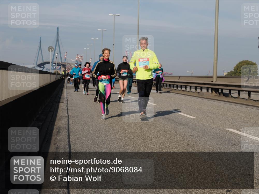 03.10.2025 - Köhlbrandbrückenlauf Fabian Wolf http://msf.ph/oto/9068084 03.10.2025 10:10:52 Position 3 2419, 2412 meine-sportfotos.de
