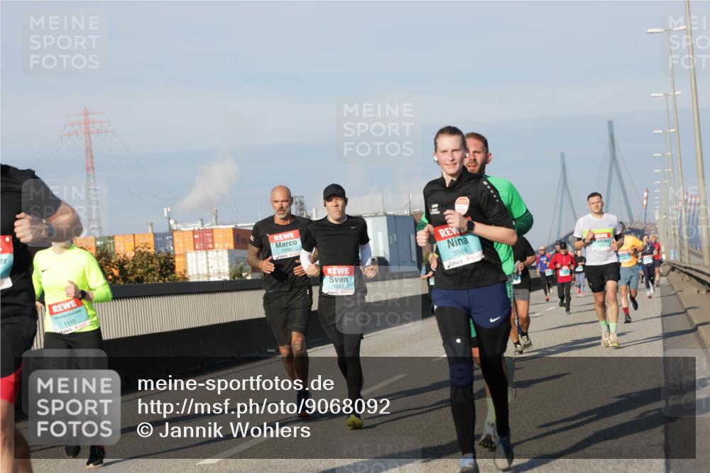 03.10.2025 - Köhlbrandbrückenlauf Jannik Wohlers http://msf.ph/oto/9068092 03.10.2025 09:47:35 Position 3 1110, 1194, 1043, 3568 meine-sportfotos.de