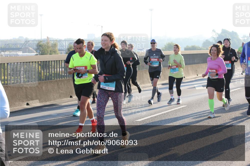 03.10.2025 - Köhlbrandbrückenlauf Lena Gebhardt http://msf.ph/oto/9068093 03.10.2025 09:24:09 Position 1 1834, 1717 meine-sportfotos.de