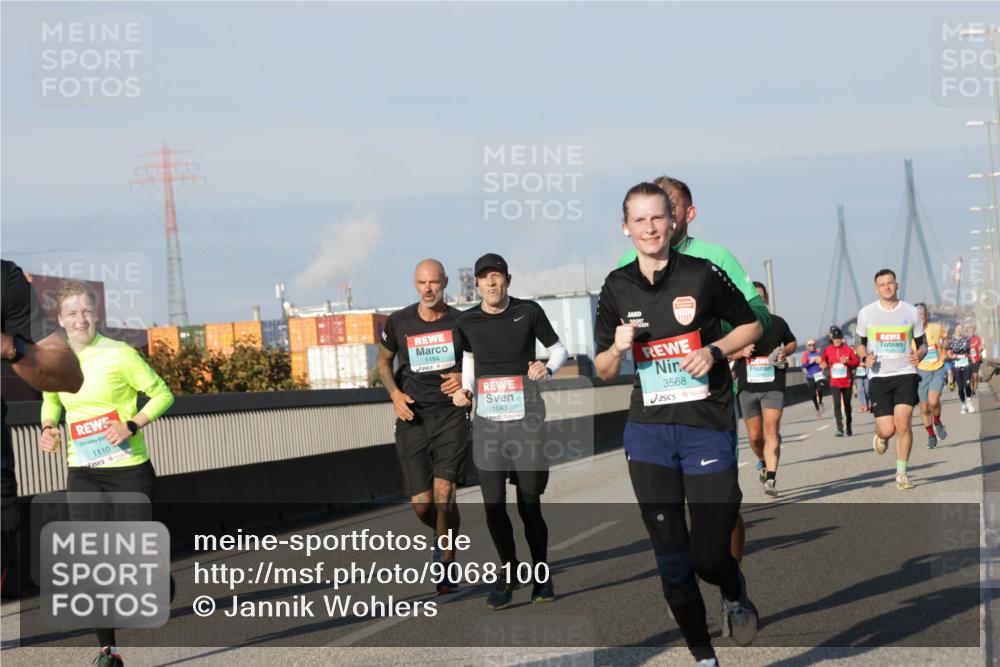 03.10.2025 - Köhlbrandbrückenlauf Jannik Wohlers http://msf.ph/oto/9068100 03.10.2025 09:47:35 Position 3 1110, 1194, 1043, 3568 meine-sportfotos.de