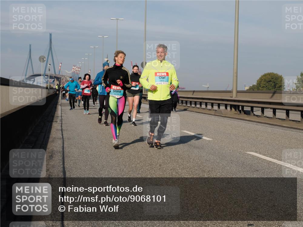 03.10.2025 - Köhlbrandbrückenlauf Fabian Wolf http://msf.ph/oto/9068101 03.10.2025 10:10:53 Position 3 2419, 2412 meine-sportfotos.de