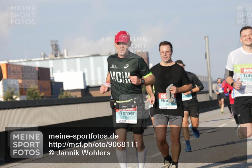 03.10.2025 - Köhlbrandbrückenlauf Jannik Wohlers http://msf.ph/oto/9068111 03.10.2025 09:47:36 Position 3 3264, 1146, 122 meine-sportfotos.de