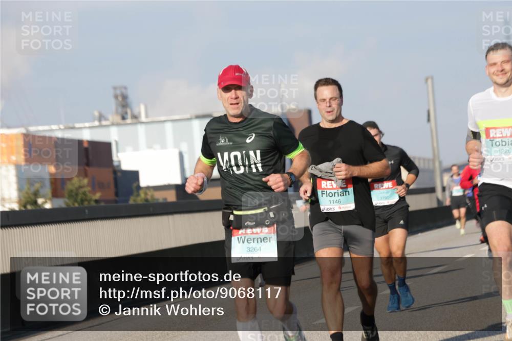 03.10.2025 - Köhlbrandbrückenlauf Jannik Wohlers http://msf.ph/oto/9068117 03.10.2025 09:47:37 Position 3 1146, 3790, 1226, 3264 meine-sportfotos.de