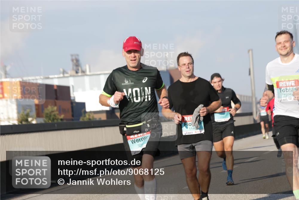 03.10.2025 - Köhlbrandbrückenlauf Jannik Wohlers http://msf.ph/oto/9068125 03.10.2025 09:47:37 Position 3 326, 114, 3790, 1226 meine-sportfotos.de