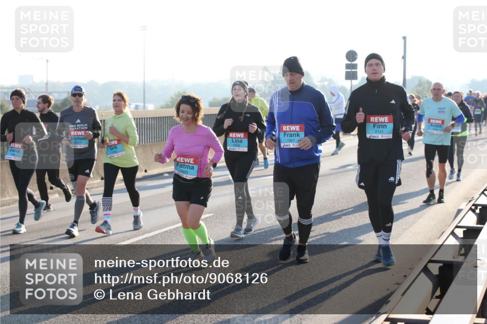 03.10.2025 - Köhlbrandbrückenlauf Lena Gebhardt http://msf.ph/oto/9068126 03.10.2025 09:24:10 Position 1 3383, 1717, 1762, 1629, 2234, 1967, 2151, 1300 meine-sportfotos.de