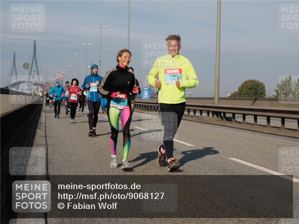03.10.2025 - Köhlbrandbrückenlauf Fabian Wolf http://msf.ph/oto/9068127 03.10.2025 10:10:54 Position 3 2419, 3, 2412 meine-sportfotos.de