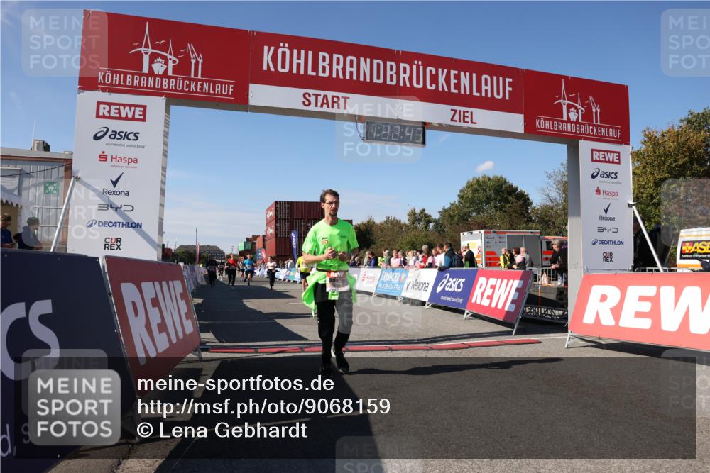 03.10.2025 - Köhlbrandbrückenlauf Lena Gebhardt http://msf.ph/oto/9068159 03.10.2025 13:32:44 Ziel 5226, 5255, 5442, 5477, 5478, 5876, 6147, 6148, 6360, 6513 meine-sportfotos.de