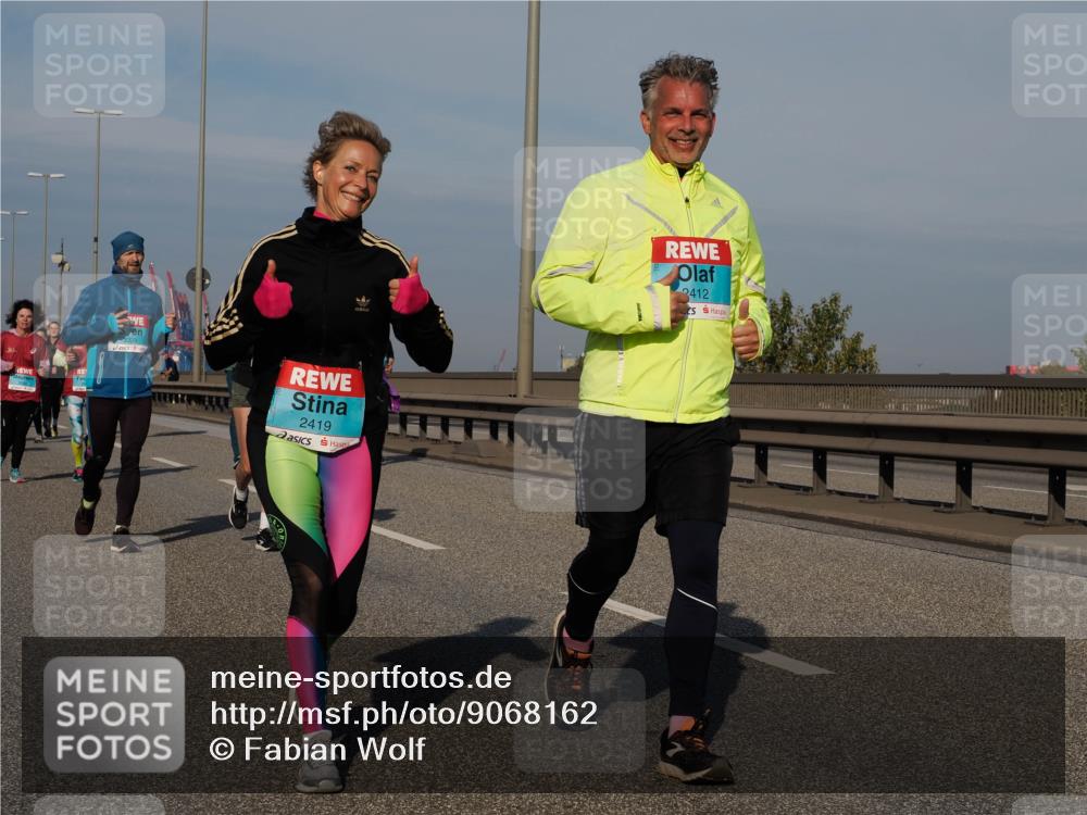 03.10.2025 - Köhlbrandbrückenlauf Fabian Wolf http://msf.ph/oto/9068162 03.10.2025 10:10:55 Position 3 2419, 2412 meine-sportfotos.de