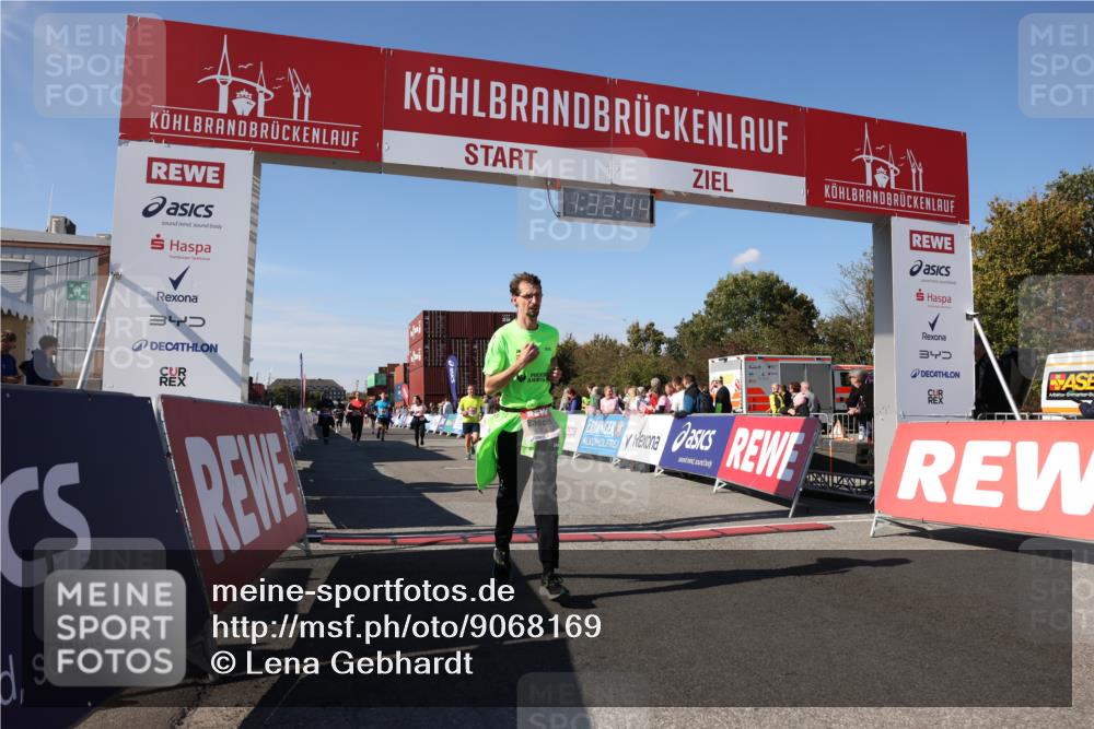 03.10.2025 - Köhlbrandbrückenlauf Lena Gebhardt http://msf.ph/oto/9068169 03.10.2025 13:32:44 Ziel 5226, 5255, 5442, 5477, 5478, 5876, 6147, 6148, 6360, 6513 meine-sportfotos.de