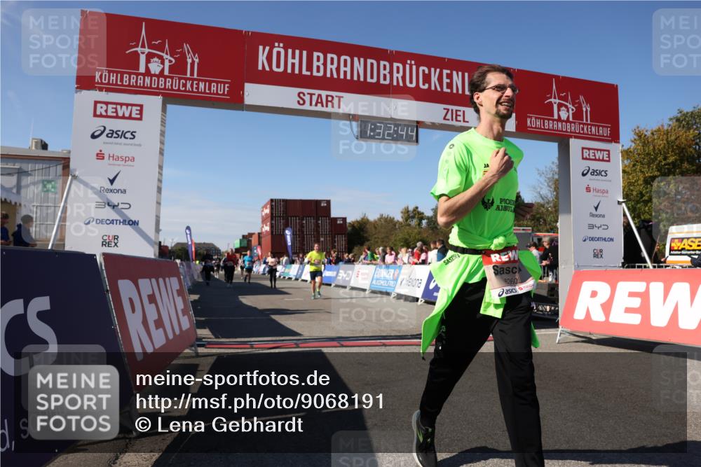 03.10.2025 - Köhlbrandbrückenlauf Lena Gebhardt http://msf.ph/oto/9068191 03.10.2025 13:32:45 Ziel 5133, 5226, 5255, 5442, 5446, 5477, 5478, 6147, 6148, 6360, 6513 meine-sportfotos.de