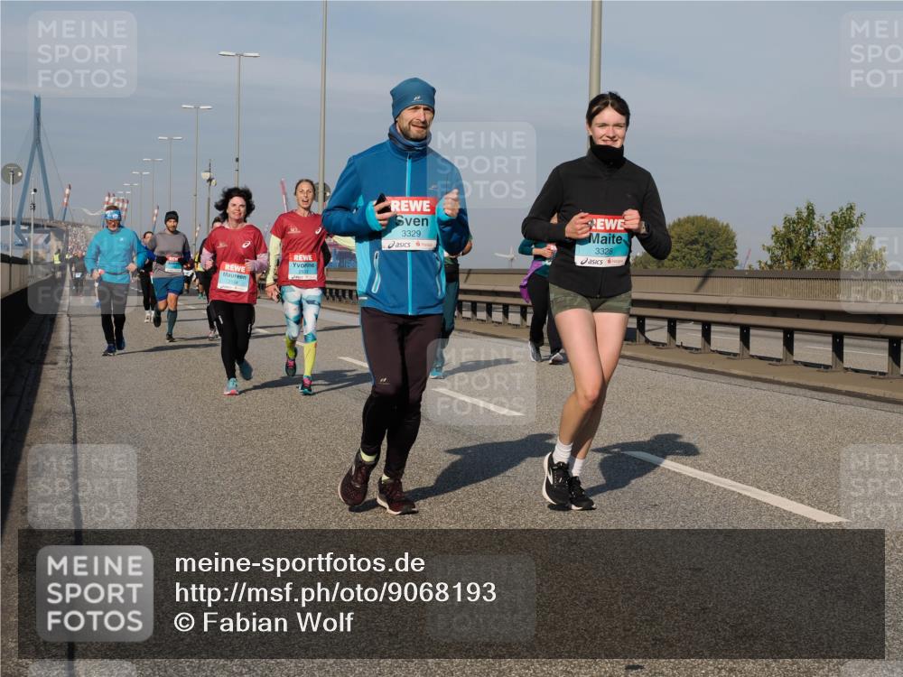 03.10.2025 - Köhlbrandbrückenlauf Fabian Wolf http://msf.ph/oto/9068193 03.10.2025 10:10:57 Position 3 3329, 3328 meine-sportfotos.de