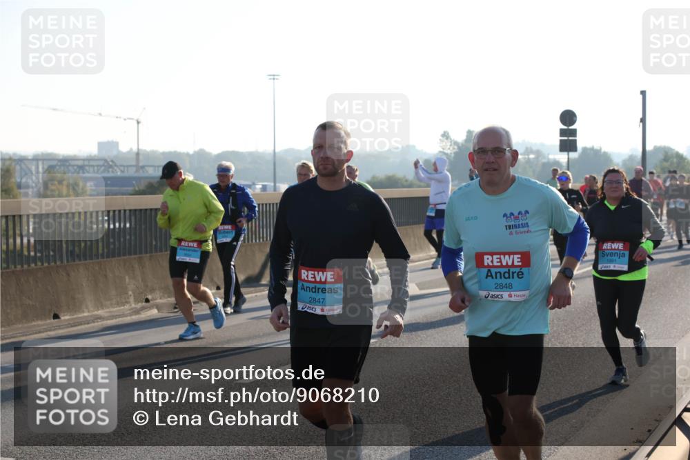 03.10.2025 - Köhlbrandbrückenlauf Lena Gebhardt http://msf.ph/oto/9068210 03.10.2025 09:24:13 Position 1 1991, 2847, 2848 meine-sportfotos.de