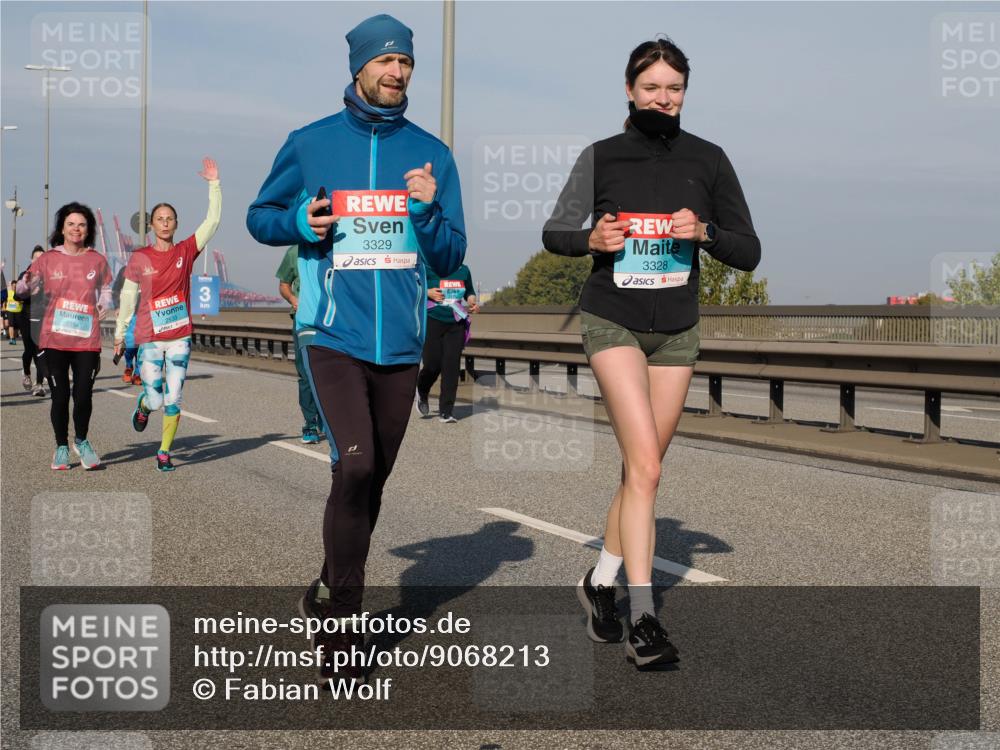 03.10.2025 - Köhlbrandbrückenlauf Fabian Wolf http://msf.ph/oto/9068213 03.10.2025 10:10:58 Position 3 2533, 3, 3329, 3328 meine-sportfotos.de