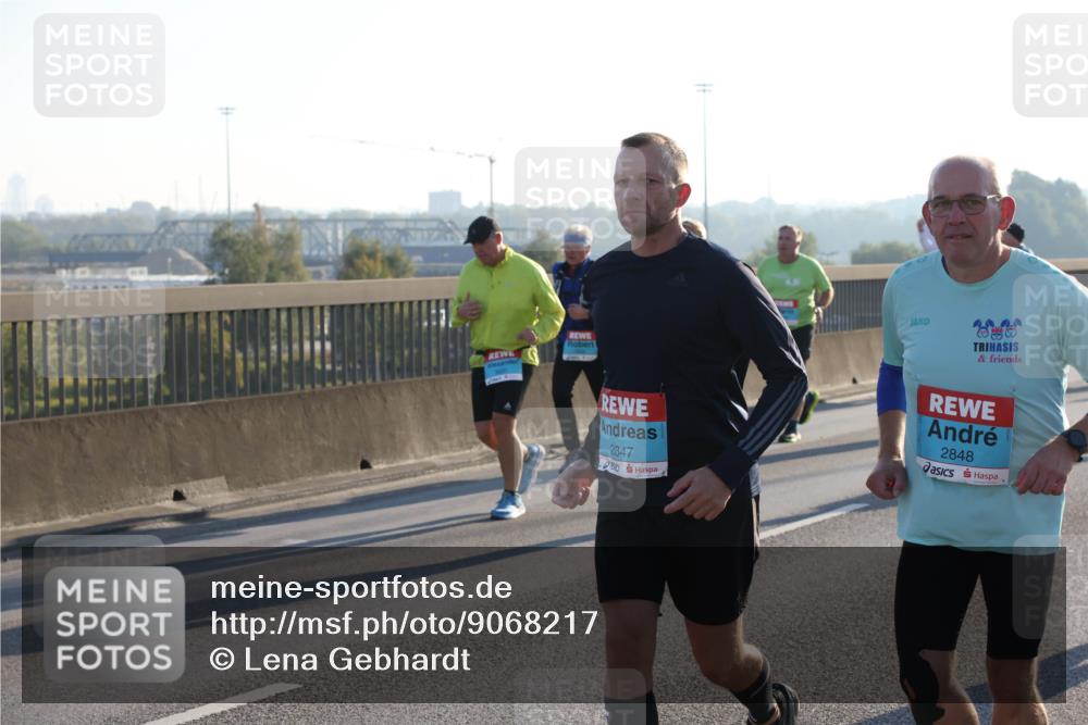 03.10.2025 - Köhlbrandbrückenlauf Lena Gebhardt http://msf.ph/oto/9068217 03.10.2025 09:24:13 Position 1 2847, 2848 meine-sportfotos.de