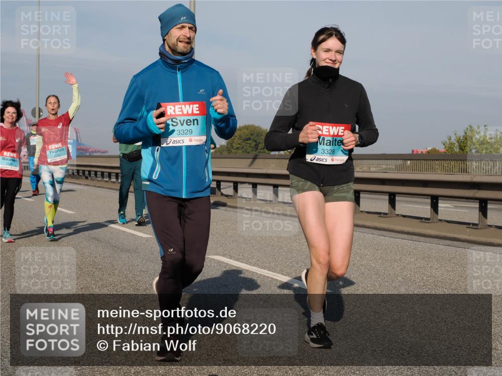 03.10.2025 - Köhlbrandbrückenlauf Fabian Wolf http://msf.ph/oto/9068220 03.10.2025 10:10:58 Position 3 2554, 2533, 3329, 3328 meine-sportfotos.de