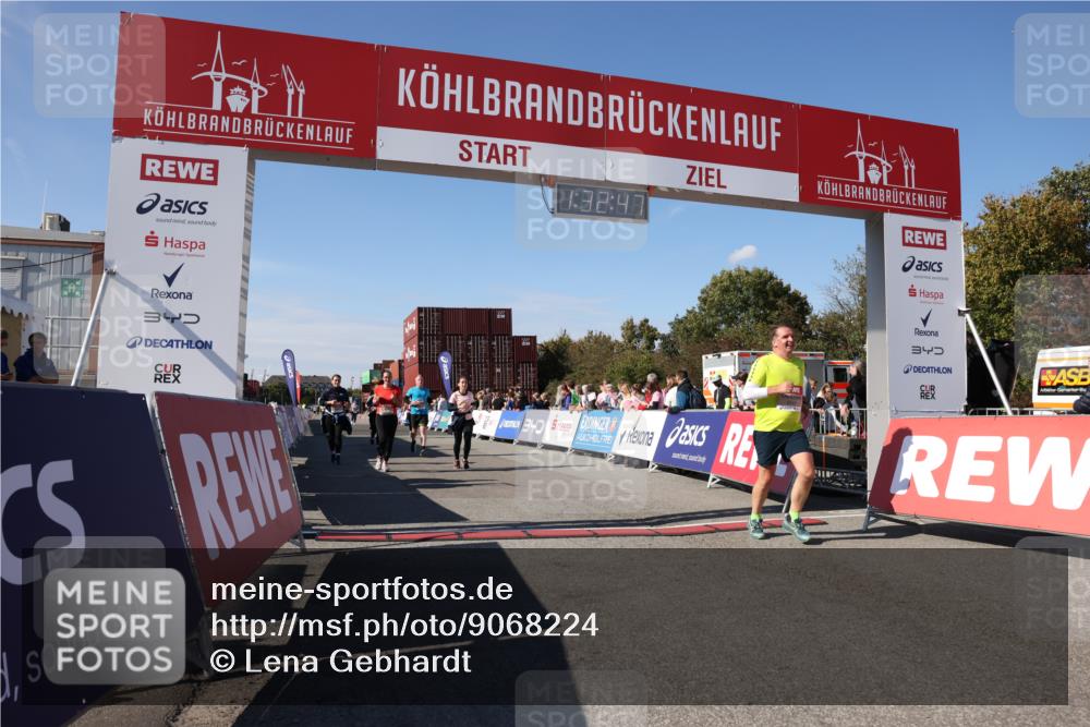 03.10.2025 - Köhlbrandbrückenlauf Lena Gebhardt http://msf.ph/oto/9068224 03.10.2025 13:32:48 Ziel 5110, 5133, 5187, 5273, 5446, 5477, 5478, 6147, 6148, 6360, 6513 meine-sportfotos.de