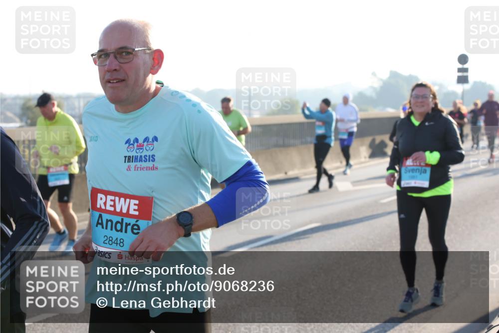 03.10.2025 - Köhlbrandbrückenlauf Lena Gebhardt http://msf.ph/oto/9068236 03.10.2025 09:24:14 Position 1 2848 meine-sportfotos.de