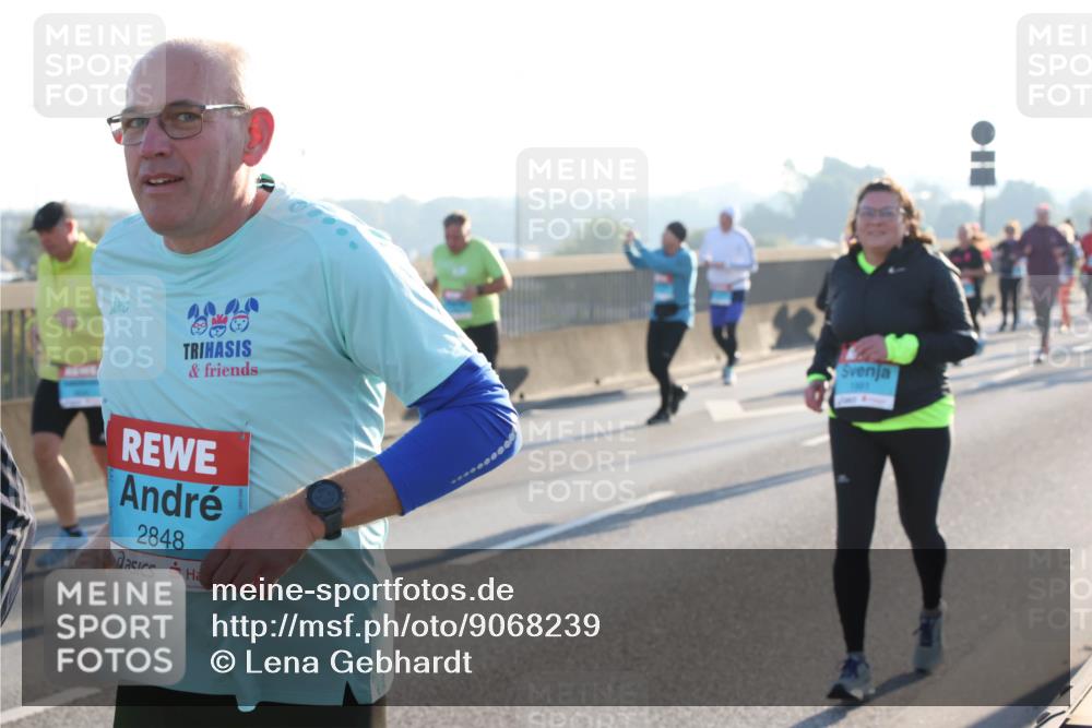 03.10.2025 - Köhlbrandbrückenlauf Lena Gebhardt http://msf.ph/oto/9068239 03.10.2025 09:24:14 Position 1 2848 meine-sportfotos.de