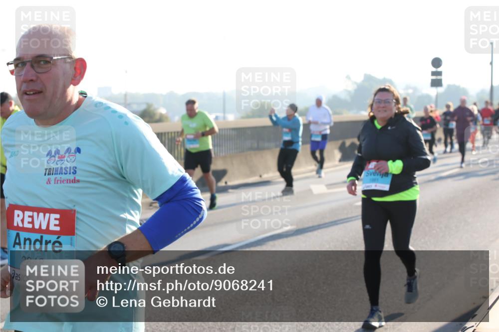 03.10.2025 - Köhlbrandbrückenlauf Lena Gebhardt http://msf.ph/oto/9068241 03.10.2025 09:24:14 Position 1 2848 meine-sportfotos.de
