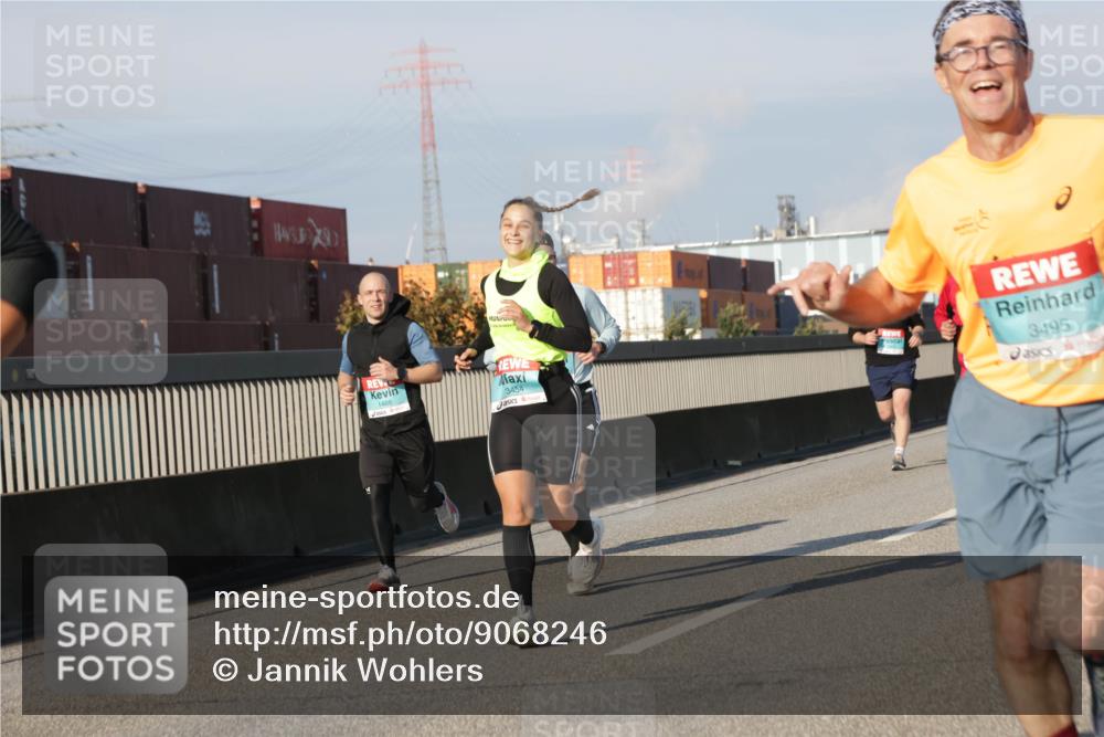 03.10.2025 - Köhlbrandbrückenlauf Jannik Wohlers http://msf.ph/oto/9068246 03.10.2025 09:47:42 Position 3 1468, 3454, 3495 meine-sportfotos.de