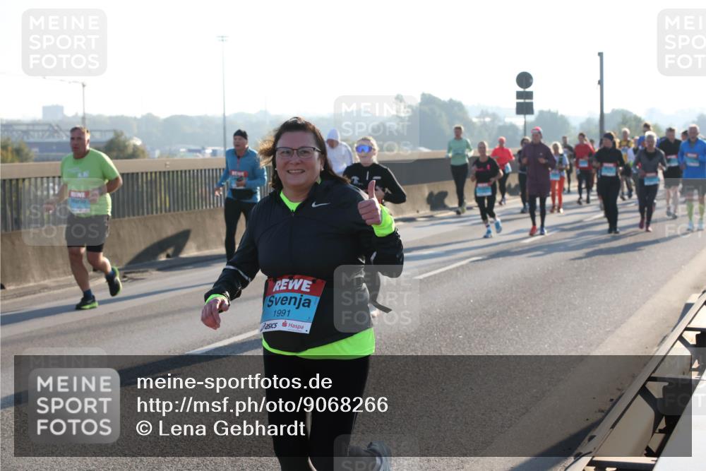 03.10.2025 - Köhlbrandbrückenlauf Lena Gebhardt http://msf.ph/oto/9068266 03.10.2025 09:24:15 Position 1 1991 meine-sportfotos.de