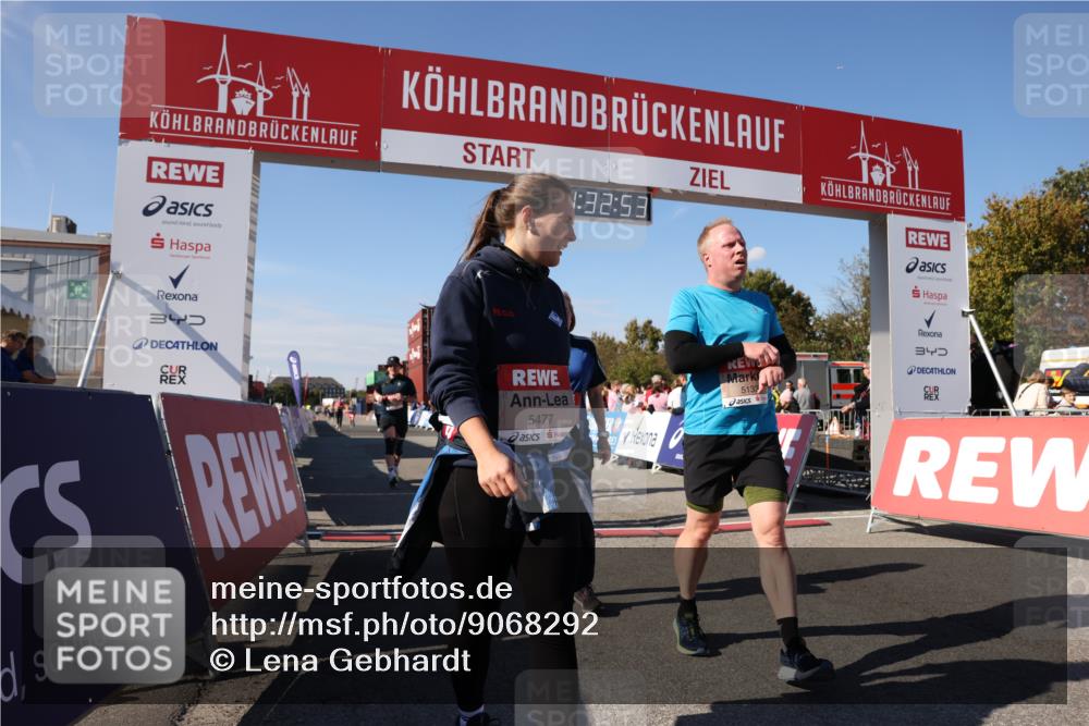 03.10.2025 - Köhlbrandbrückenlauf Lena Gebhardt http://msf.ph/oto/9068292 03.10.2025 13:32:53 Ziel 5110, 5133, 5187, 5273, 5446, 5477, 5478, 6147, 6148, 6513 meine-sportfotos.de