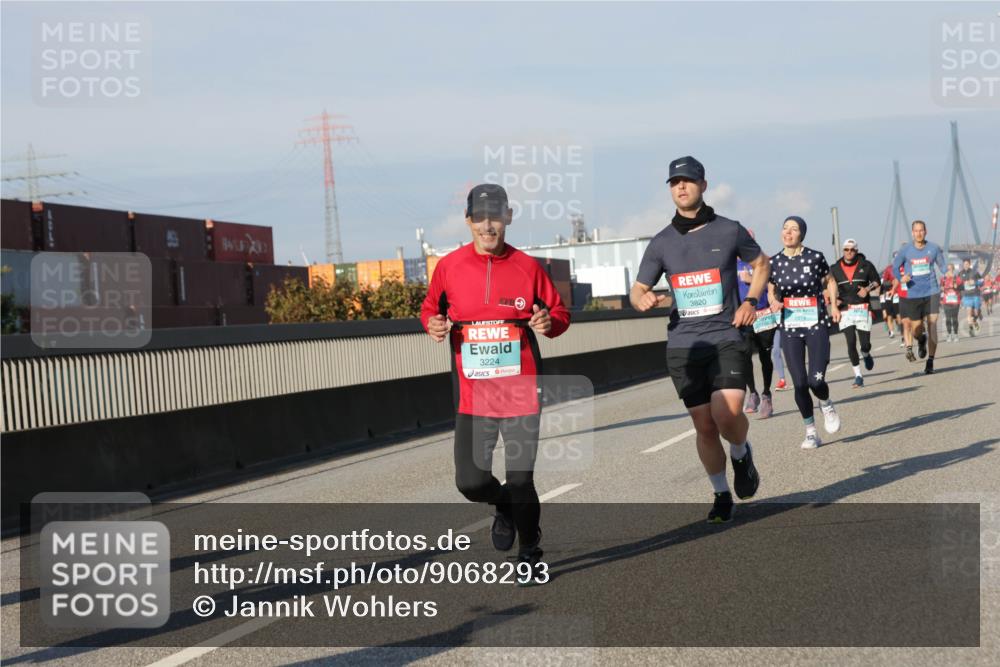 03.10.2025 - Köhlbrandbrückenlauf Jannik Wohlers http://msf.ph/oto/9068293 03.10.2025 09:47:45 Position 3 10160, 3224, 3820 meine-sportfotos.de