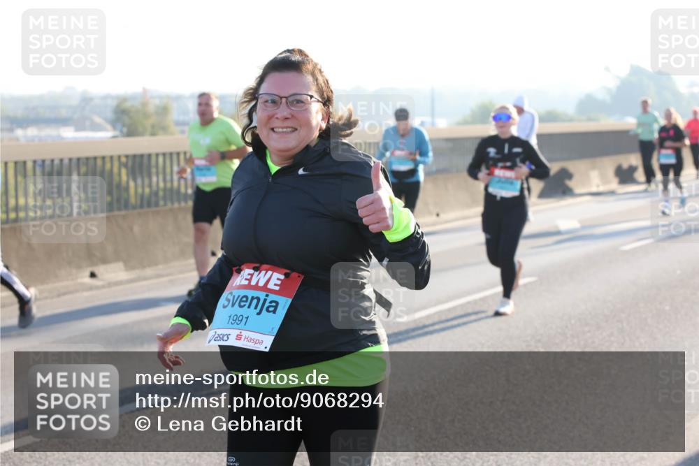 03.10.2025 - Köhlbrandbrückenlauf Lena Gebhardt http://msf.ph/oto/9068294 03.10.2025 09:24:16 Position 1 1991 meine-sportfotos.de