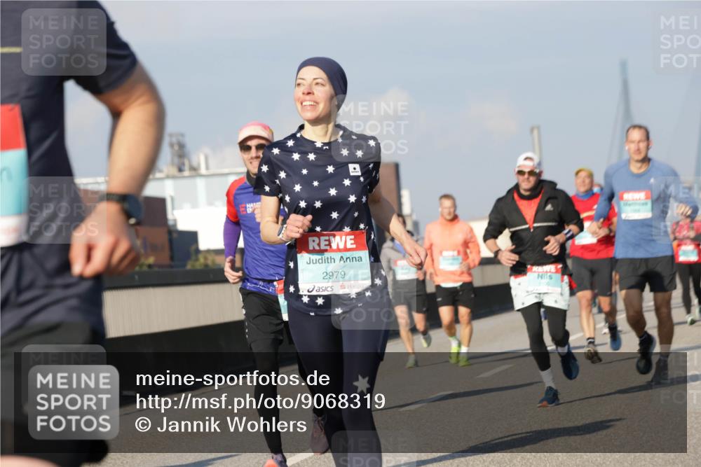 03.10.2025 - Köhlbrandbrückenlauf Jannik Wohlers http://msf.ph/oto/9068319 03.10.2025 09:47:46 Position 3 2979 meine-sportfotos.de