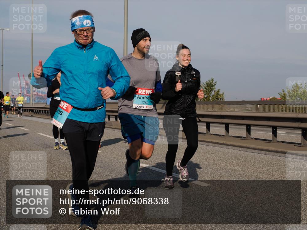 03.10.2025 - Köhlbrandbrückenlauf Fabian Wolf http://msf.ph/oto/9068338 03.10.2025 10:11:05 Position 3 072, 1769 meine-sportfotos.de