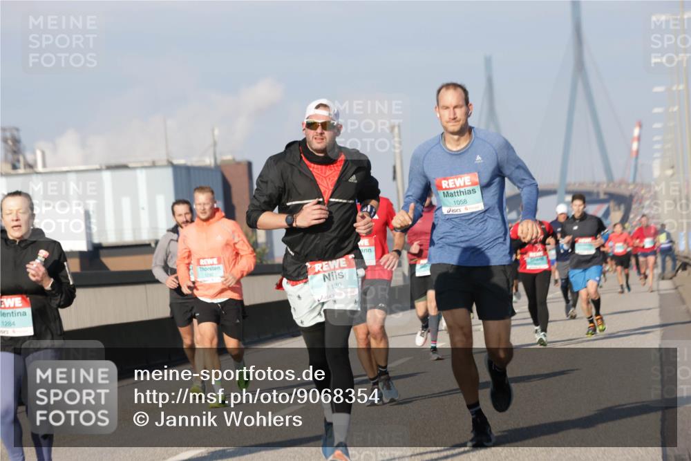 03.10.2025 - Köhlbrandbrückenlauf Jannik Wohlers http://msf.ph/oto/9068354 03.10.2025 09:47:48 Position 3 1284, 1292, 1130, 1058 meine-sportfotos.de