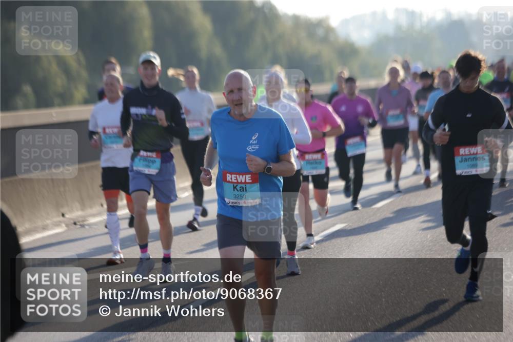 03.10.2025 - Köhlbrandbrückenlauf Jannik Wohlers http://msf.ph/oto/9068367 03.10.2025 09:16:20 Position 3 3250, 1089 meine-sportfotos.de