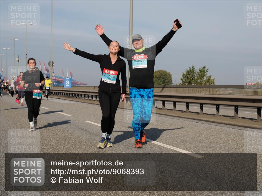 03.10.2025 - Köhlbrandbrückenlauf Fabian Wolf http://msf.ph/oto/9068393 03.10.2025 10:11:07 Position 3 2462, 2463 meine-sportfotos.de