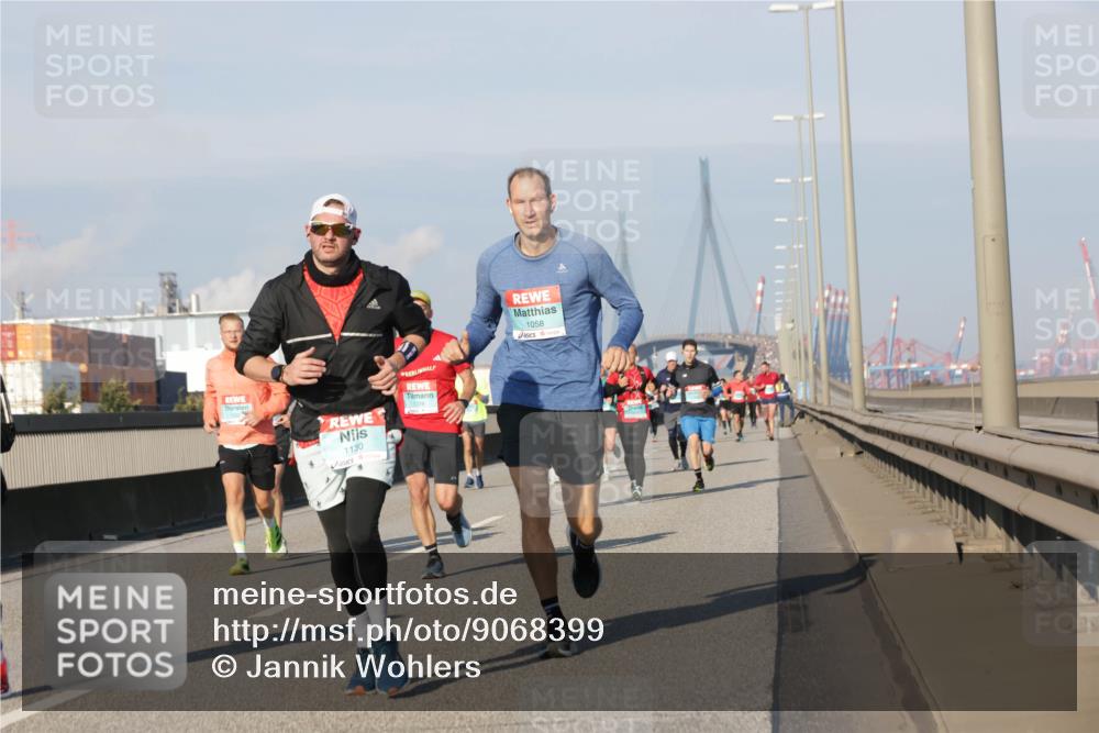 03.10.2025 - Köhlbrandbrückenlauf Jannik Wohlers http://msf.ph/oto/9068399 03.10.2025 09:47:49 Position 3 1130, 1219, 1058 meine-sportfotos.de