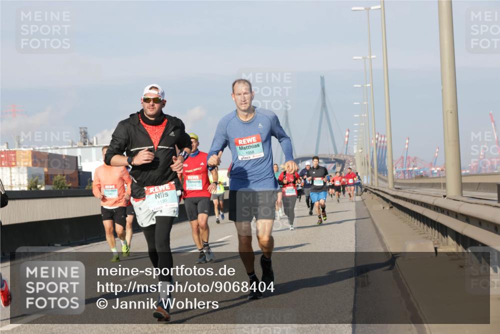 03.10.2025 - Köhlbrandbrückenlauf Jannik Wohlers http://msf.ph/oto/9068404 03.10.2025 09:47:49 Position 3 1130, 1219, 1058 meine-sportfotos.de