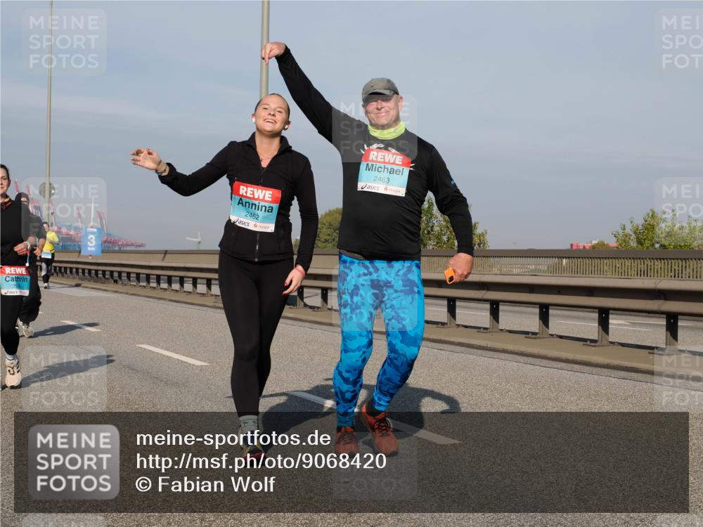 03.10.2025 - Köhlbrandbrückenlauf Fabian Wolf http://msf.ph/oto/9068420 03.10.2025 10:11:08 Position 3 2976, 2462, 2463 meine-sportfotos.de