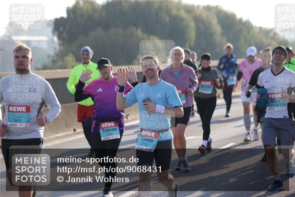 03.10.2025 - Köhlbrandbrückenlauf Jannik Wohlers http://msf.ph/oto/9068431 03.10.2025 09:16:25 Position 3 3802, 1188, 2732, 1516 meine-sportfotos.de