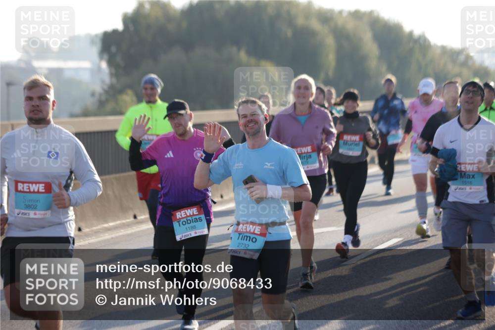 03.10.2025 - Köhlbrandbrückenlauf Jannik Wohlers http://msf.ph/oto/9068433 03.10.2025 09:16:25 Position 3 3802, 1188, 2732, 579, 1516 meine-sportfotos.de