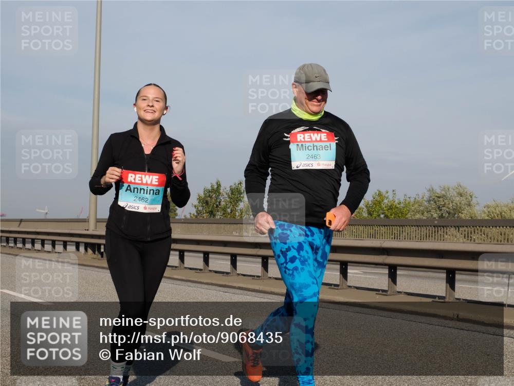 03.10.2025 - Köhlbrandbrückenlauf Fabian Wolf http://msf.ph/oto/9068435 03.10.2025 10:11:08 Position 3 2462, 2463 meine-sportfotos.de