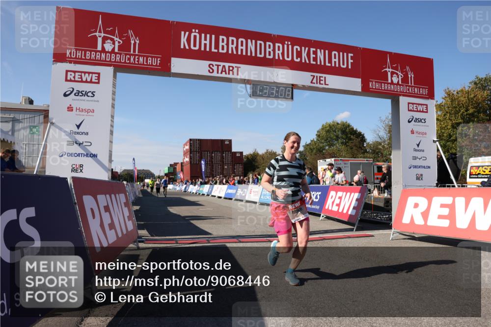 03.10.2025 - Köhlbrandbrückenlauf Lena Gebhardt http://msf.ph/oto/9068446 03.10.2025 13:33:08 Ziel 4582, 4941, 6067, 6376, 6455 meine-sportfotos.de